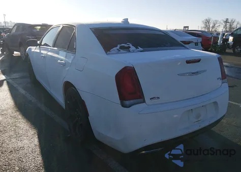 2019 Chrysler 300 300S из США, поврежденный, VIN 2C3CCABG0KH682658